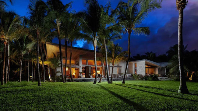 luxury Harbour Island home for sale